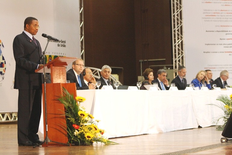 Rais Dkt Jakaya Mrisho Kikwete akihutubia katika ukumbi wa mikutano wa Brasilia Convention Centre jijini Brasilia, Brazil,April 17, 2012 katika mkutano wa Open Government Partnership.